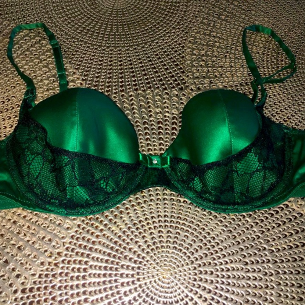 Victoria’s Secret bra